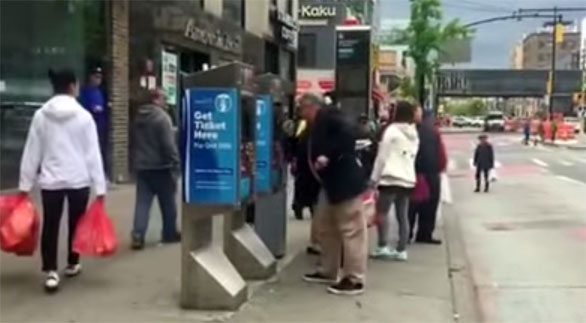 This Angry Dude in Queens Is Reason #283 the MTA Needs Electronic Proof-of-Payment Yesterday