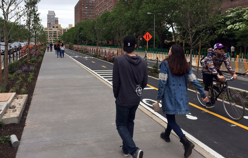 There’s a Great New Entryway to NYC’s Most Uncomfortable Bike-Ped Path