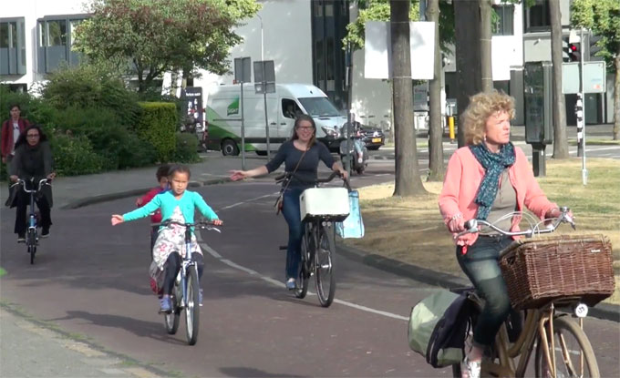 The City That Tamed Cars So People Can Walk and Bike Where They Please