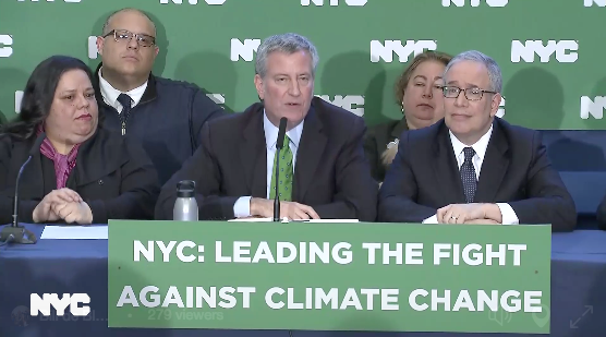 De Blasio Takes a Break From Encouraging Car Trips to Scold Big Oil