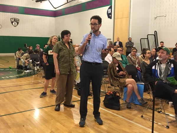 DOT Doesn’t Plan to Rip Out the Dyckman Street Protected Bike Lanes — For Now