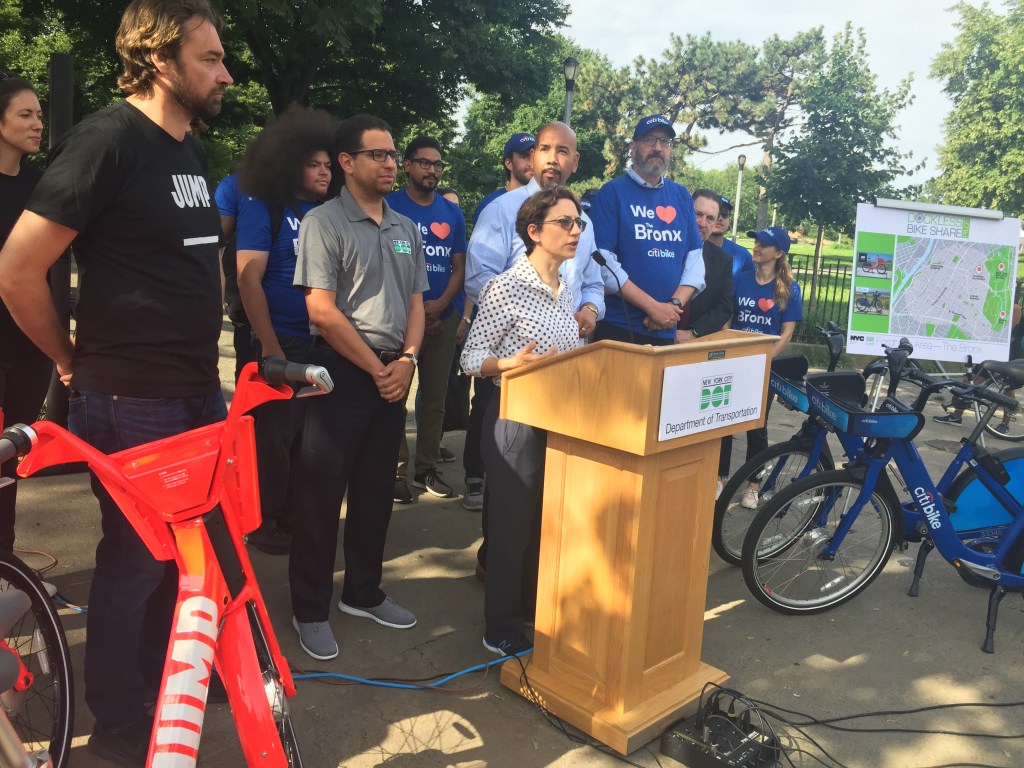 Bronx Bike-Share Pilot Gives NYC First Glimpse of Dockless Citi Bikes and JUMP Pedal-Assist Bicycles