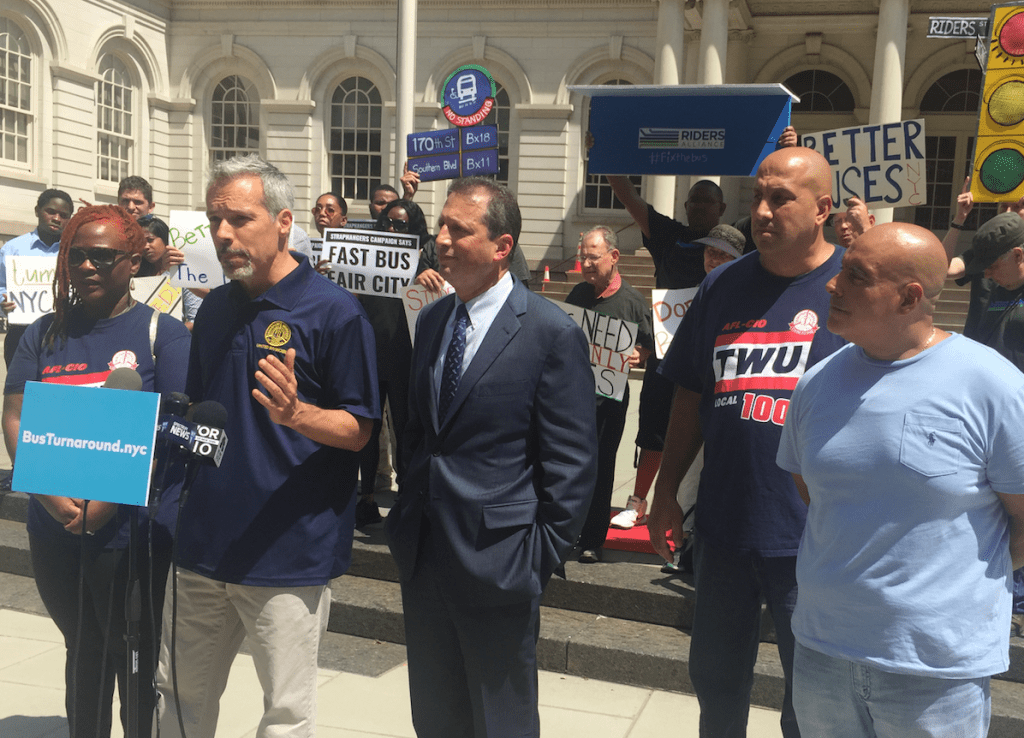 Bus Drivers and Riders Call on Mayor de Blasio to Build 60 More Miles of Bus Lanes