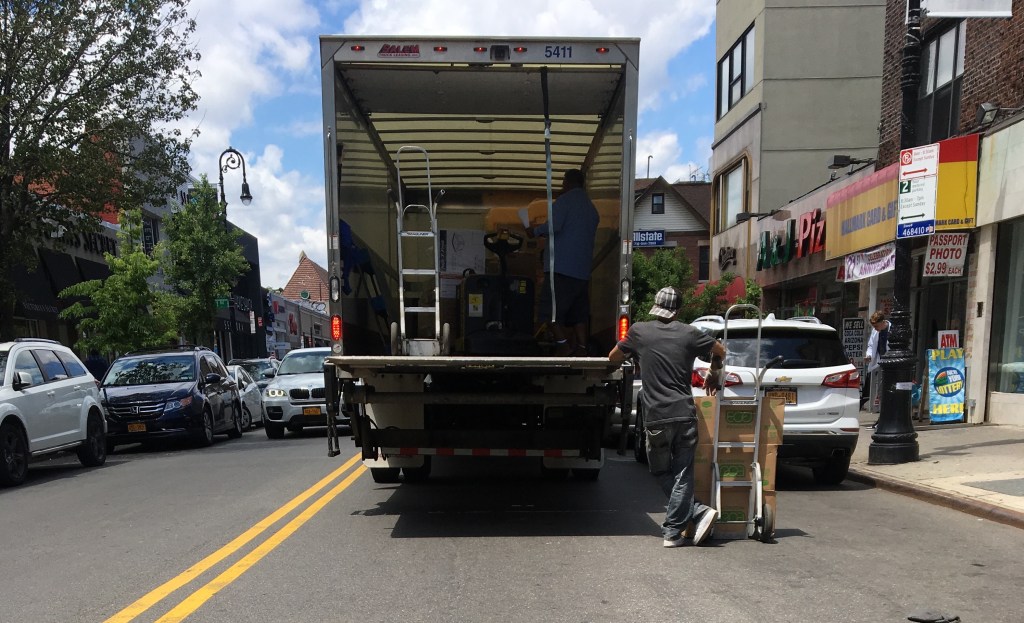 City Loading Zone Plan Will Help Ease Traffic On Austin Street In Queens — But Local Pols Still Oppose It