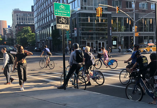 It’s Time to Stop Tinkering With Bike-Share and Go Big