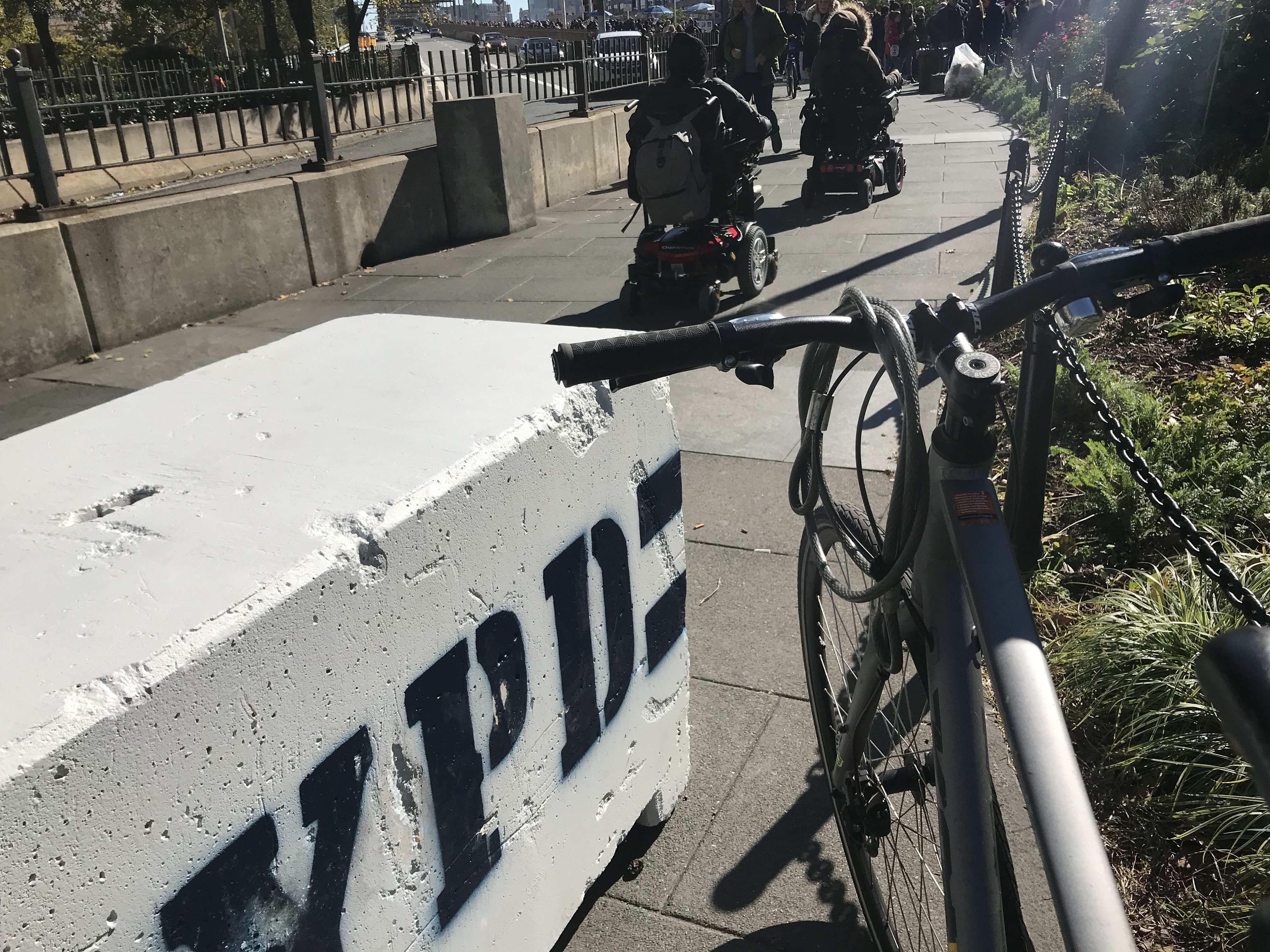 The concrete blocks are so badly installed that access is cut off even for cyclists.