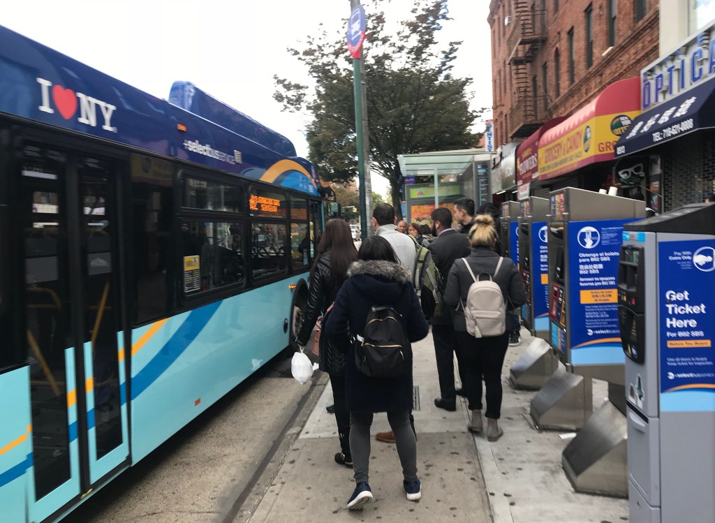 Eyes On The Street: Great B82 SBS Service Hurt by Cars, Golden, Felder