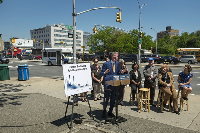 De Blasio Won’t Say Words ‘Bike Lane’ and ‘Queens Blvd.’ Together