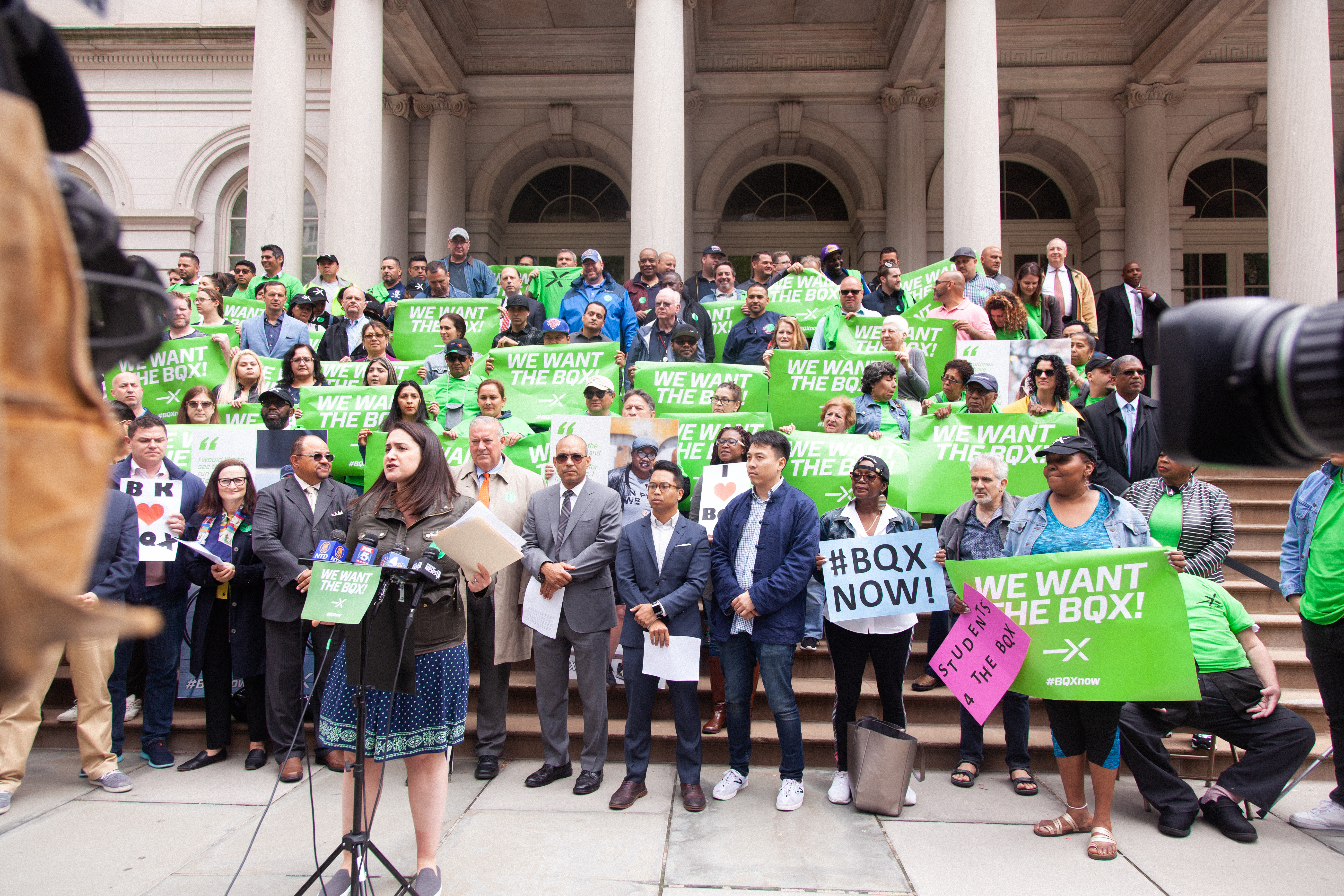 BQX supporters rally at City Hall. Photo credit: Fabian Gomez