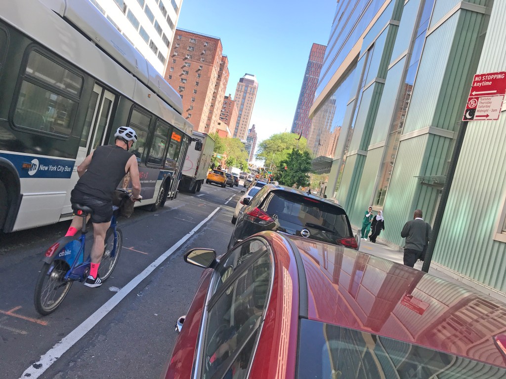DOT and NYPD: Force Drivers To Give Cyclists More Space