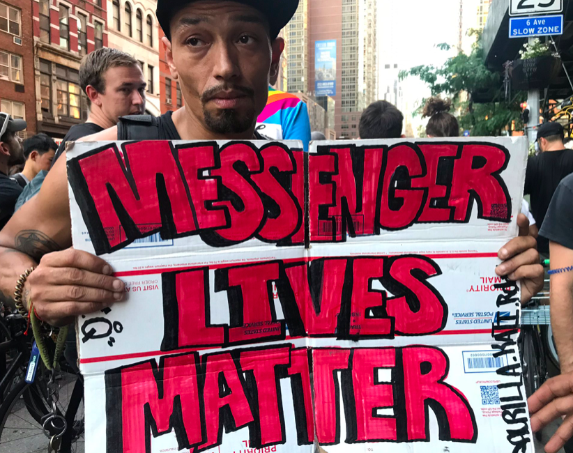 A messenger who gave the name Robert Mueller sent a message to Mayor de Blasio. Photo: Dave Colon