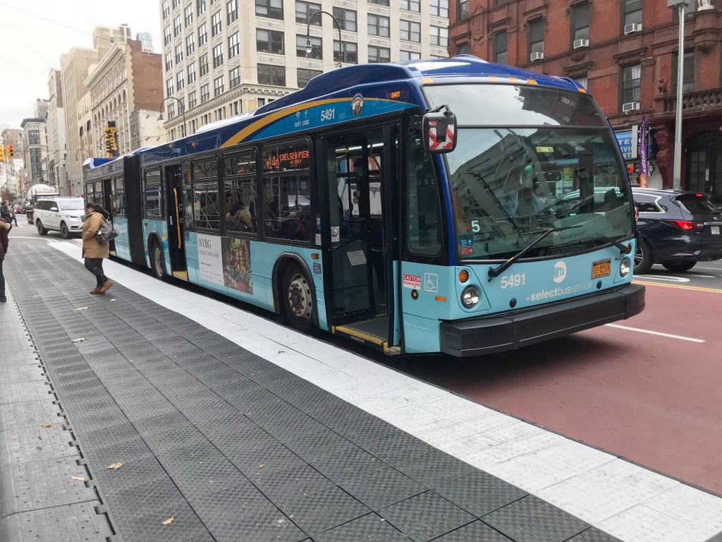 SMILE! M14 Ridership Is Up As More Camera Enforcement Comes to the Busway