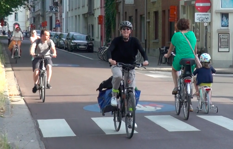 Friday’s Headlines: Treat, He of Ghent Edition