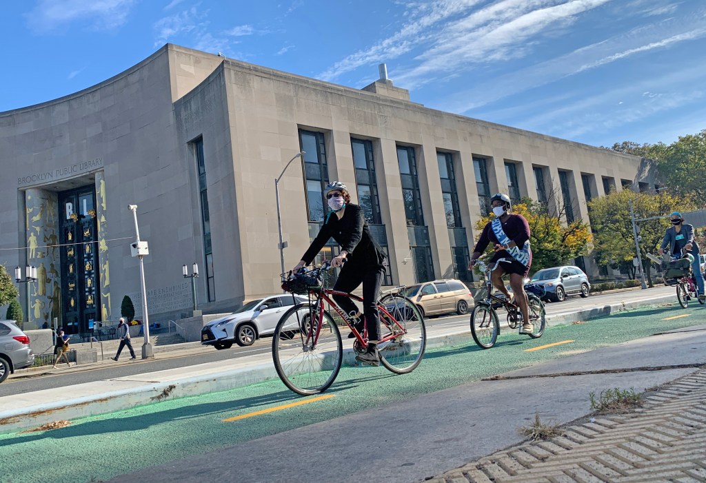 DOT Commissioner Says She Feels Comfortable Riding on Unprotected Roads, But Newbie Cyclists Don’t