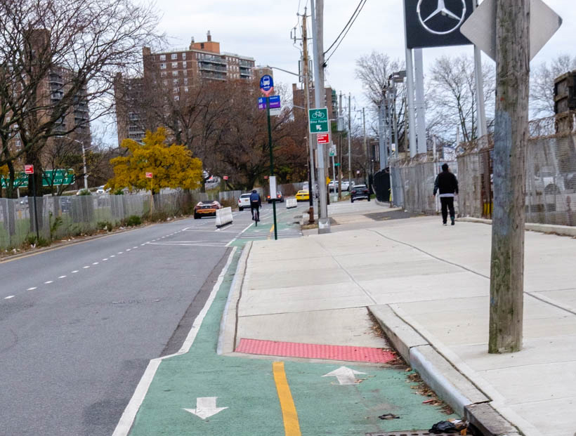 Wednesday’s Headlines: How Not to Build a Bike Lane Edition