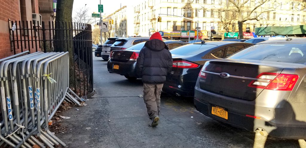 Brooklyn Civic Panel Can’t Agree How to Solve NYPD Sidewalk Parking