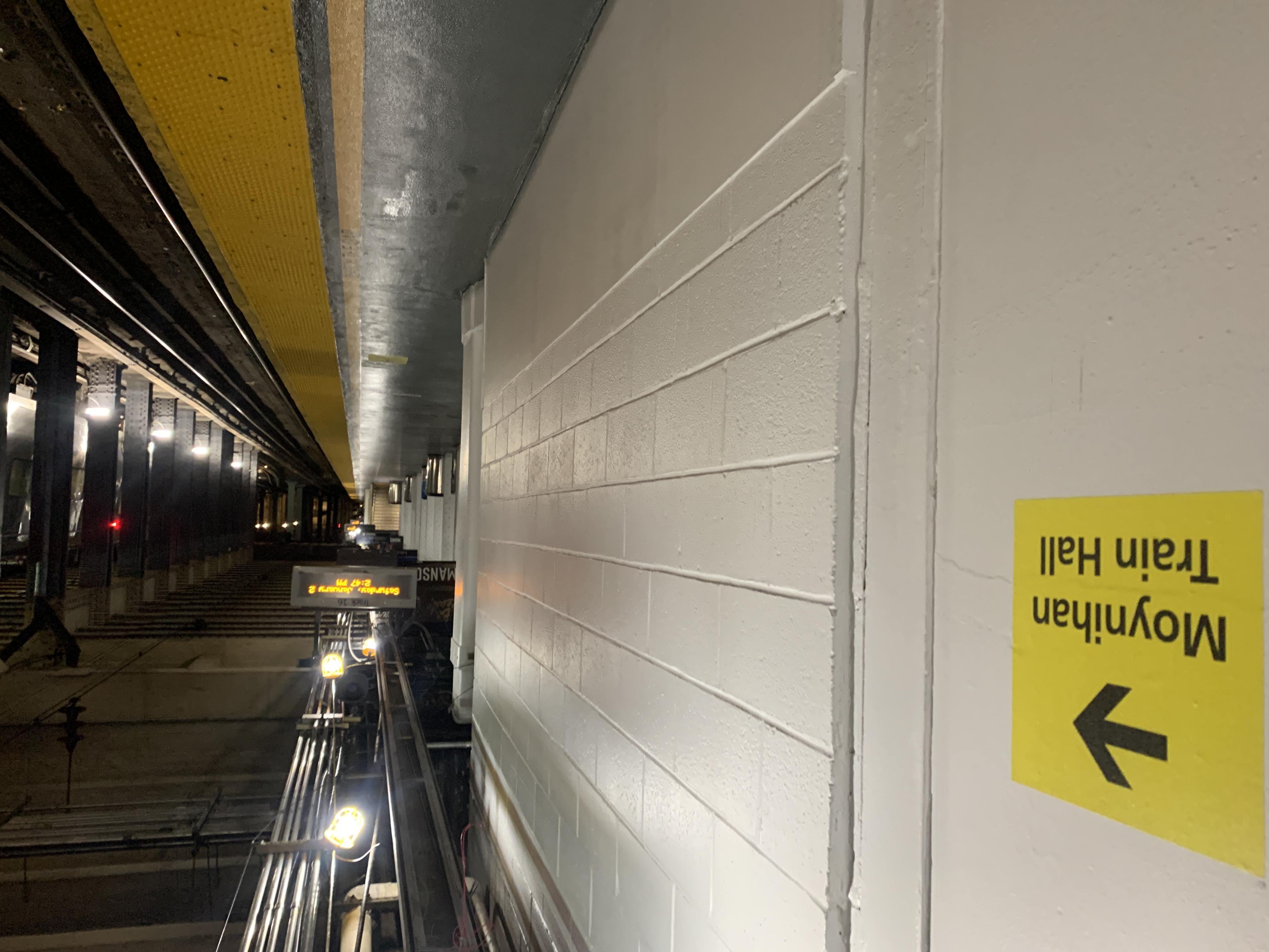 Same old platforms. Photo: Gersh Kuntzman