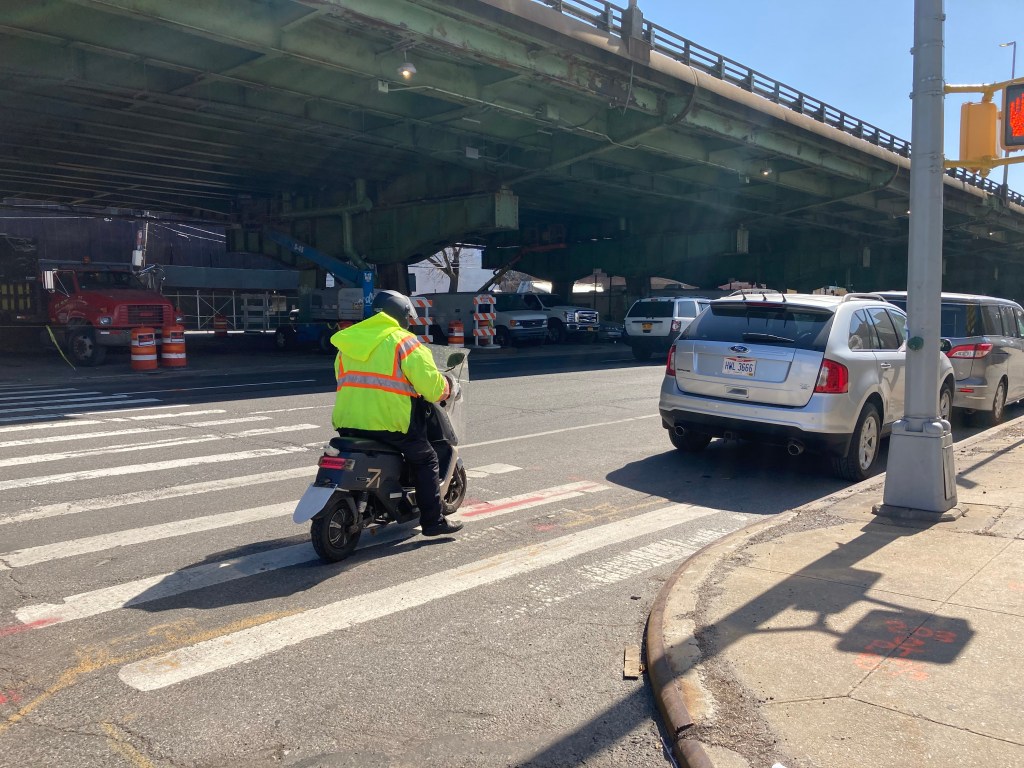 Community Board Backs DOT Road Diet for Brooklyn’s Deadly Third Av.
