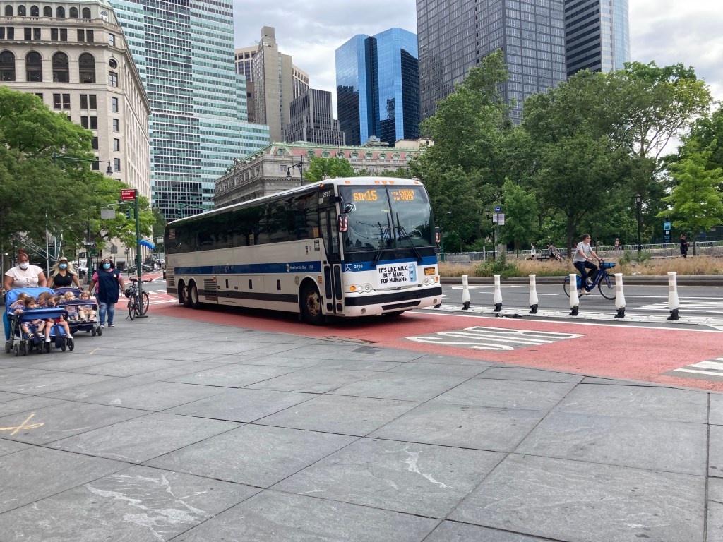 DOT Unveils New Bus Lane on Battery Place, Improving the Staten Island Bus Commute