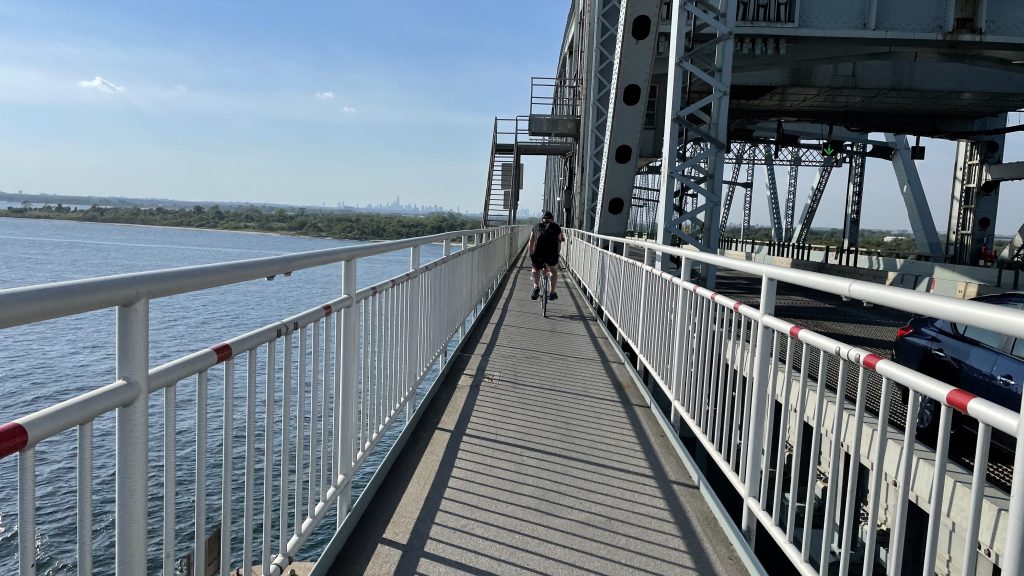 Monday’s Headlines: Strung Out Edition