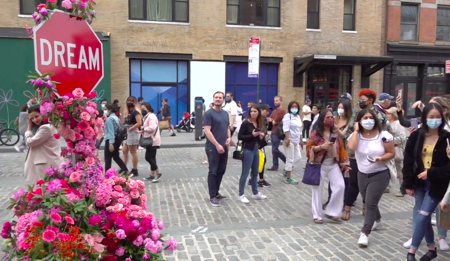 Monday’s Headlines: Flower Power Edition