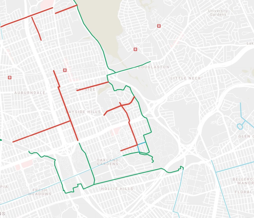A map of the proposed protected bike routes (in red) and how they would connect to protected bike lanes in the area (in green). Photo: Eastern Queens Greenway