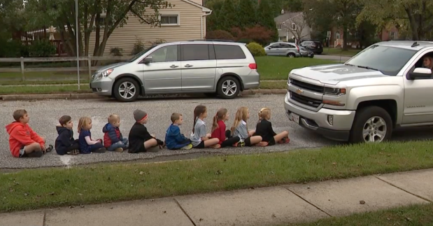 Pols Calls on Feds to Make Huge Cars Safer (Finally!)