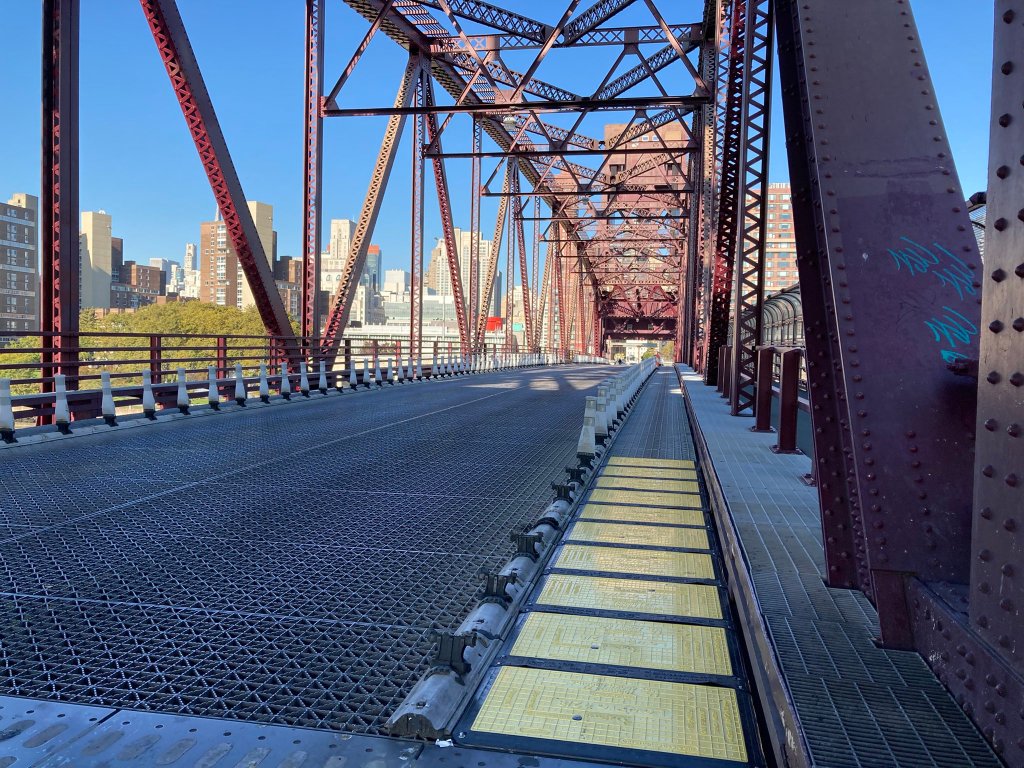 DOT Testing Out Fix for ‘Cheese Grater’ Bike Lane on Roosevelt I. Bridge