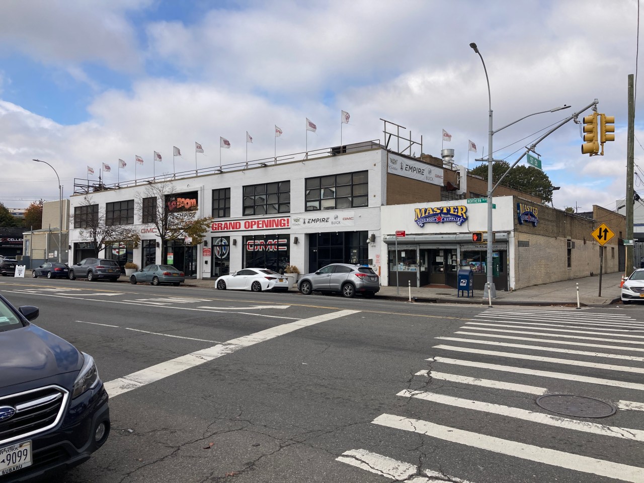 Locals don't want more of this on Northern Boulevard. Photo: Julianne Cuba