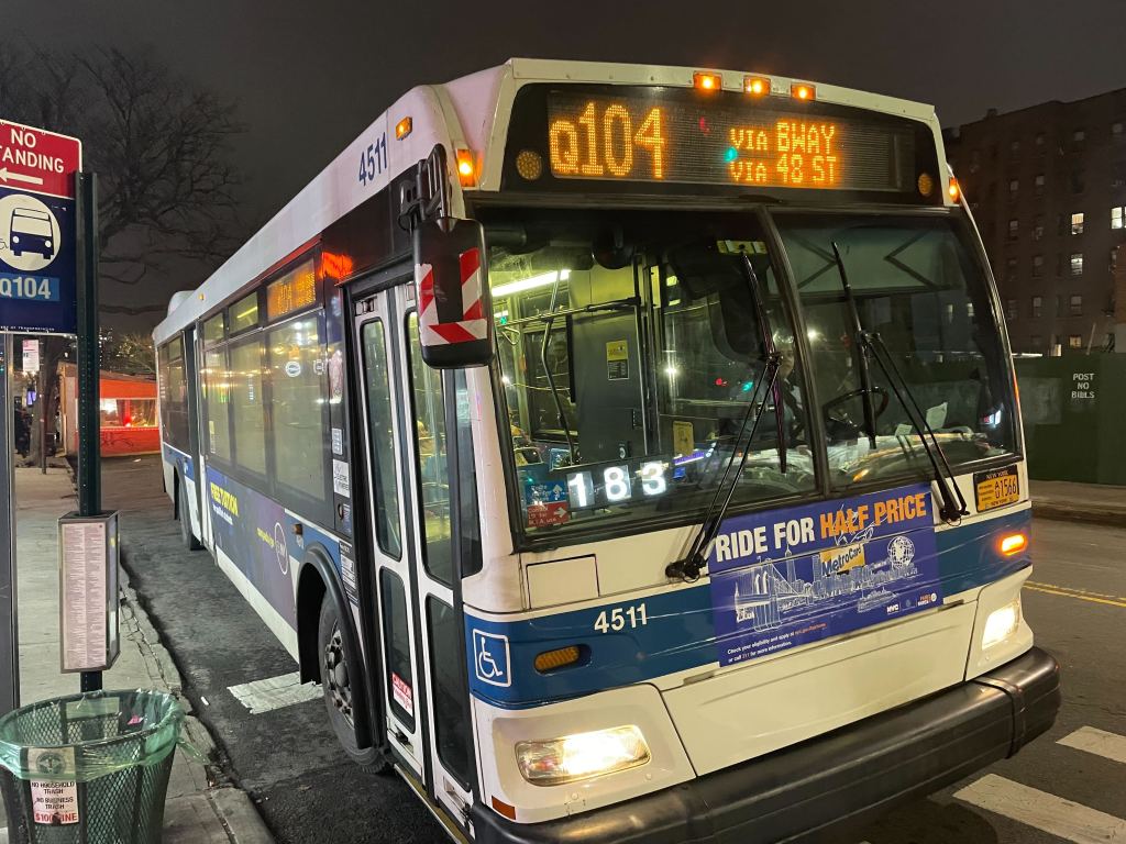 ‘Disgraceful’: Adams Administration’s Failure to Reach Bus Lane Requirement Angers Bus Riders
