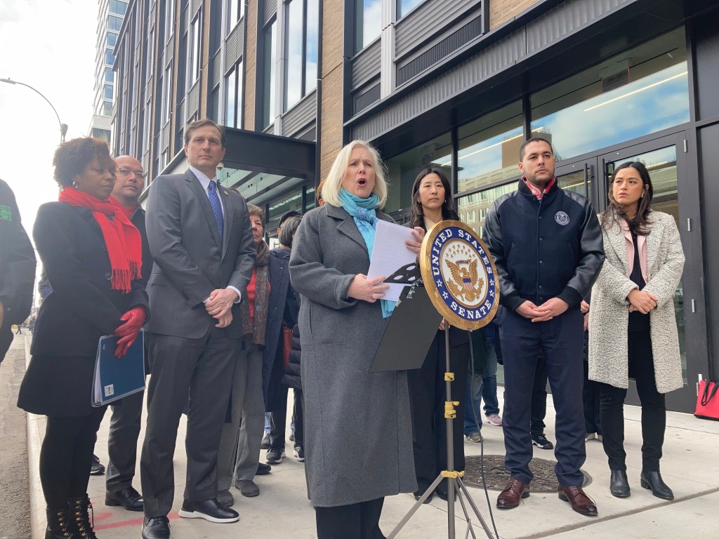 Sen. Kirsten Gillibrand Announces a Delancey Street ‘Road Diet’ … But Doesn’t Know What It Is