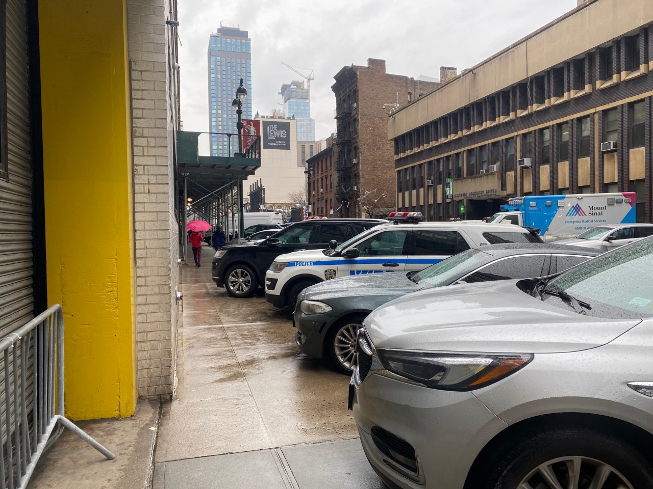 Midtown pedestrians feel the squeeze. Photo: Kevin Duggan