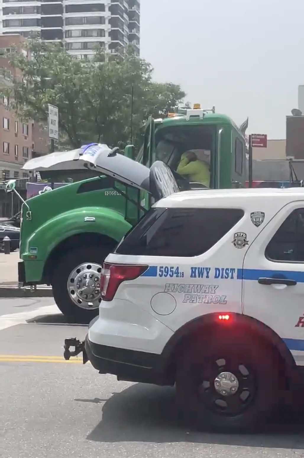The driver had his head in his hands. Screenshot via Citizen App.