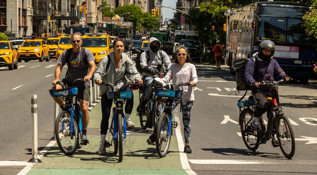 Opinion: Connect the Dots of Manhattan’s Missing Bike Lanes