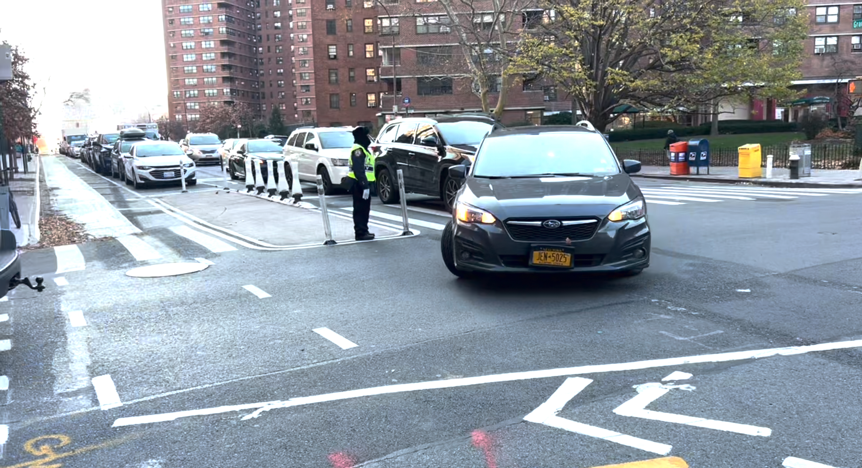 City Adds Another Moving Lane to Appease Car Drivers Near Williamsburg ...