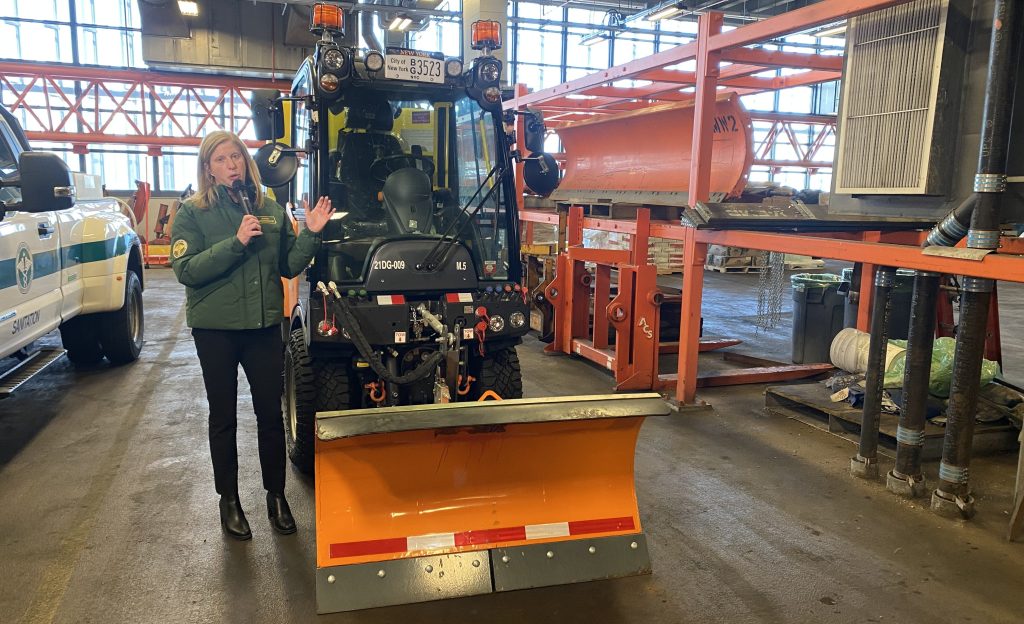 Sanitation Promises to Plow Bike Lanes at the Same Time As Roads