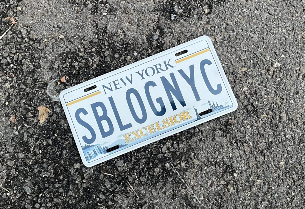 Hey, Check Out the Cool (And Fake!) Plates You Can Order With A Few Mouse Clicks