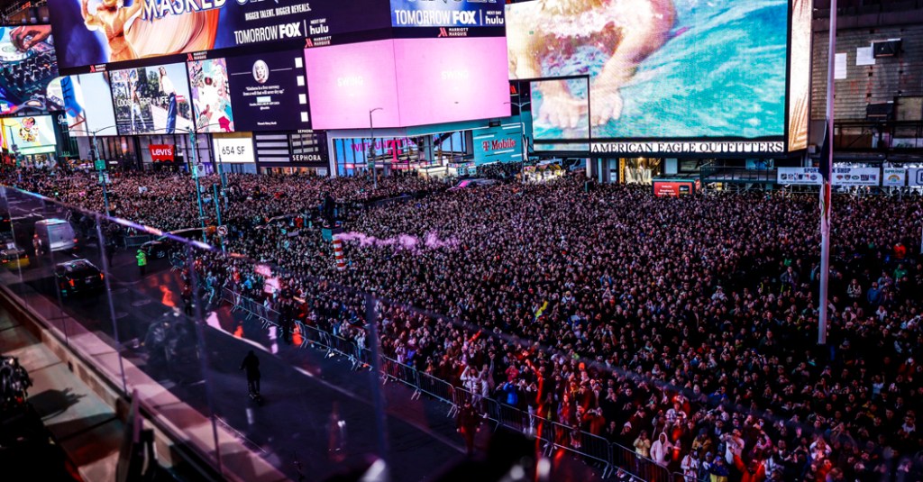 Thursday’s Headlines: Shakira Shakira Edition