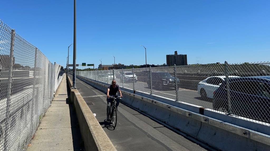 Washington Bridge Bike Lane Finally Open for Riders After Recent Tragedy