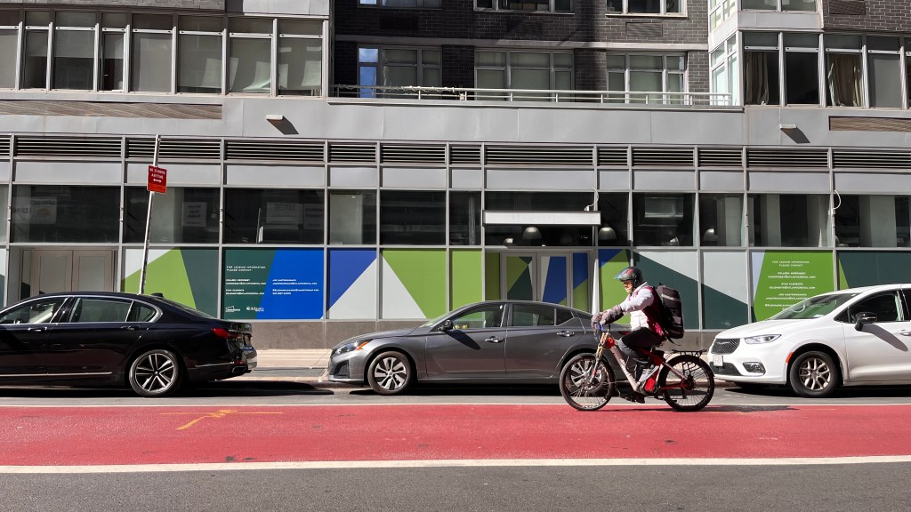 Deep Dive: City Hall Offers Glimpse of Draft Plan To Regulate Delivery Apps