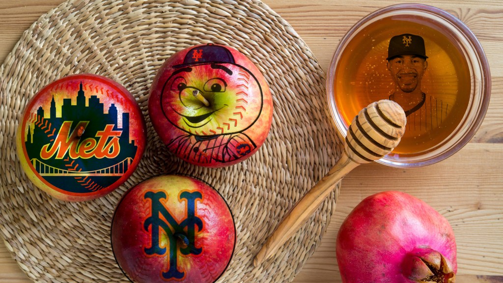 Thursday’s Headlines: Apples and Honey and Game 3 Edition