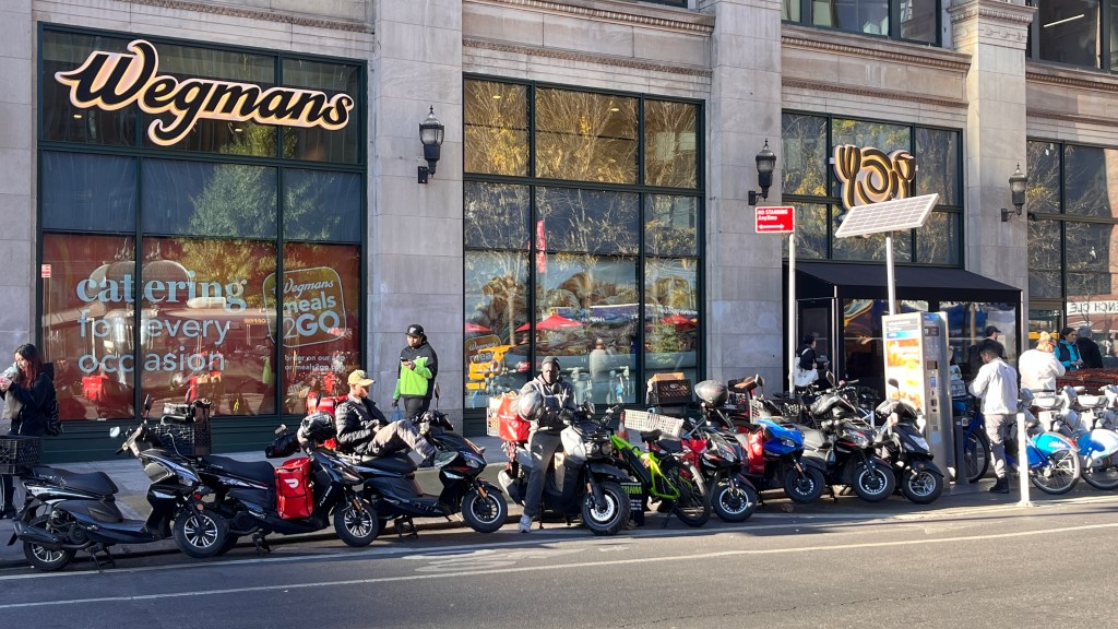 Council To Close Instacart Loophole, Pass Delivery Industry Regulation Bills