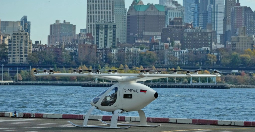City Eyes More Tour Flights From Downtown Heliport With Electric Aircraft