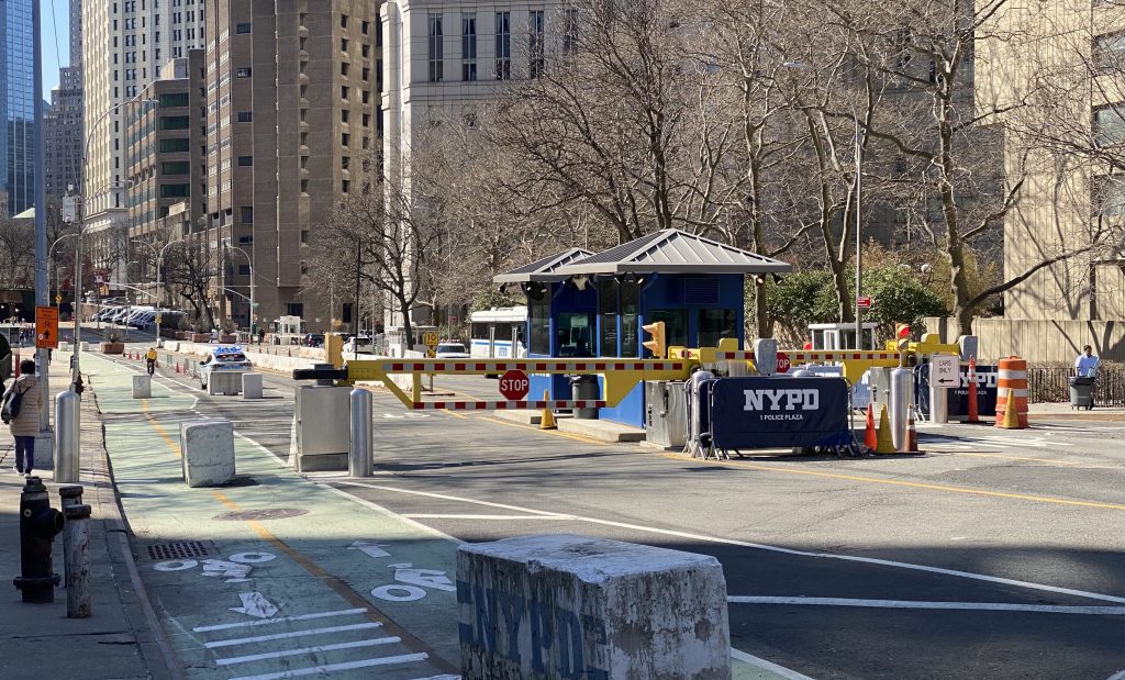 Chinatown Pols Renew Push for Cars on Park Row, But Residents Say No