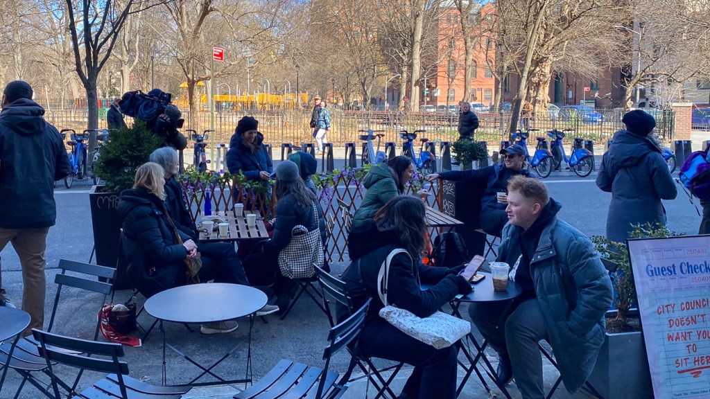 Monday’s Headlines: Guerrilla Streetery Edition