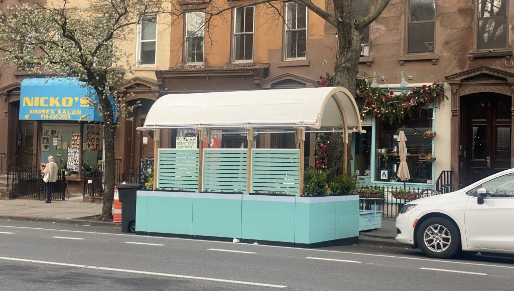 Year-Round Roadway Dining Could Come Back Under ‘Do-Over’ Bill