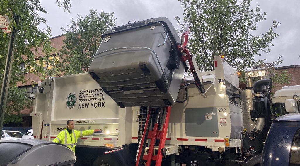 The Big Lift: City Starts Containerized Collection with Mechanical Trucks Uptown
