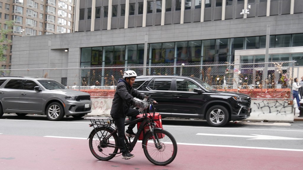 That’s Rich! DoorDash Supports E-Bike Speed Limit