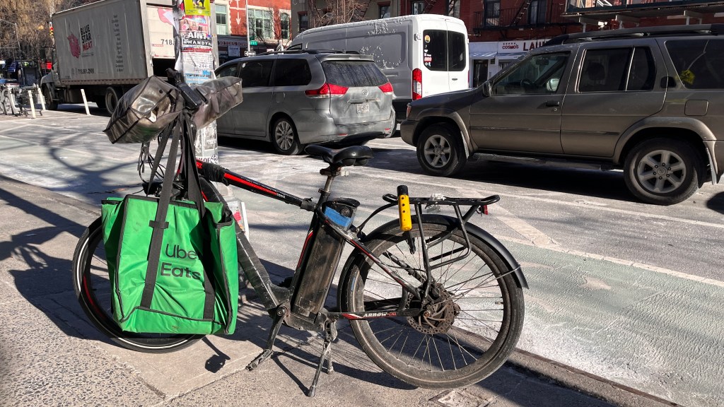 Rogue Delivery App Motoclick Is ‘Subverting’ Minimum Pay Law — And Admitting It