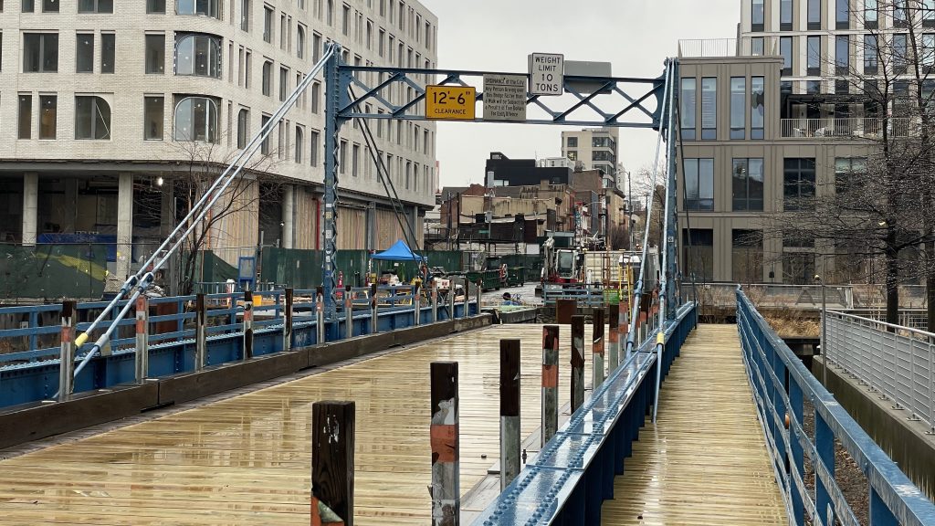 Brooklyn Residents: Keep Historic Wood Bridge For Pedestrians And Cyclists Only!